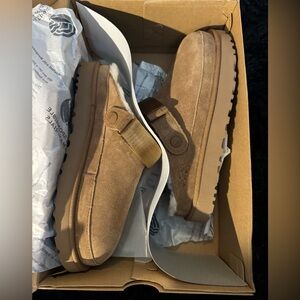 W GOLDENSTAR COZY CLOG (UGG)